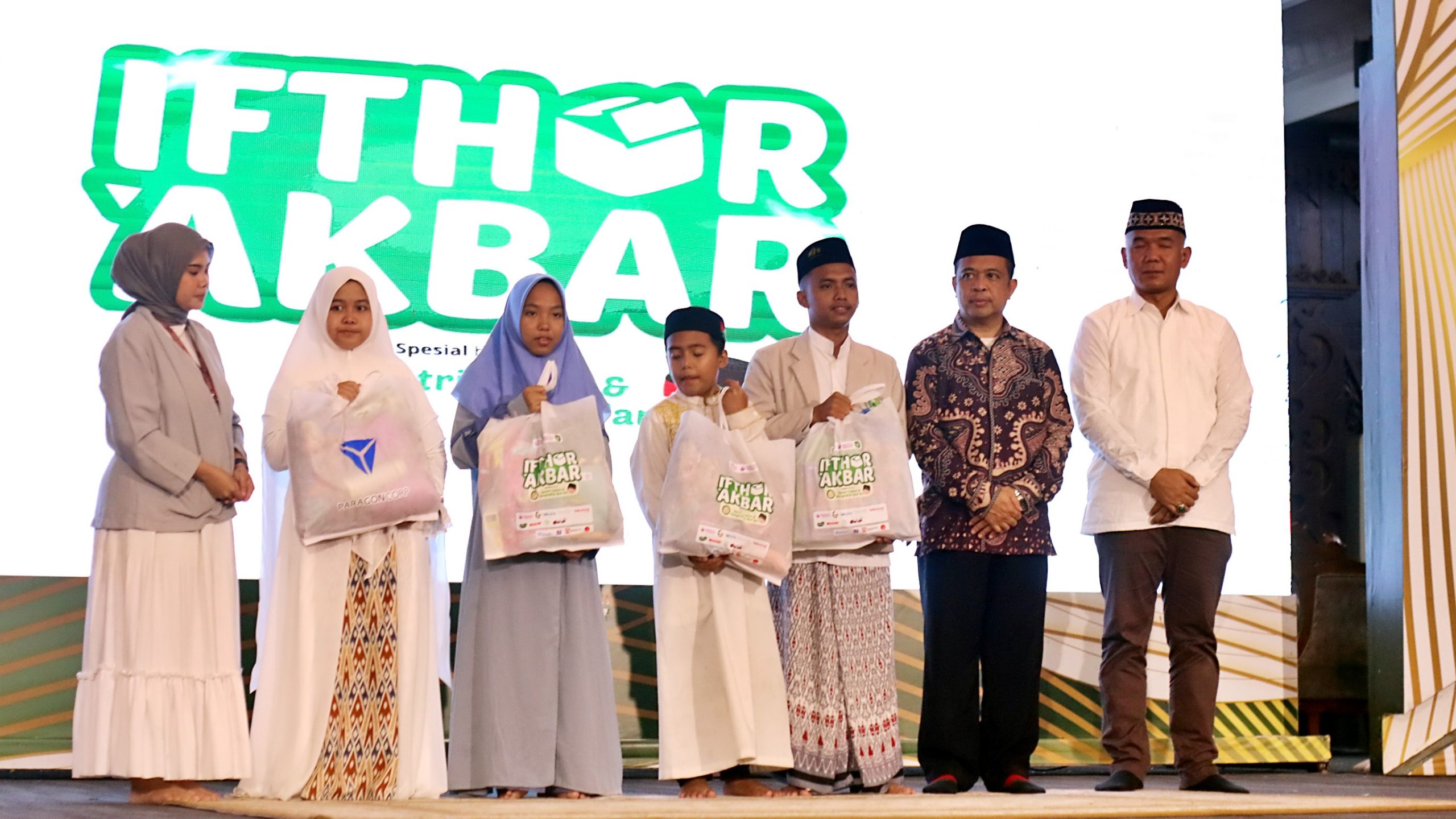 Ifthar Akbar Munzalan Serentak di 20 Kota, Momentum Memuliakan Santri Penghafal Al-Qur’an