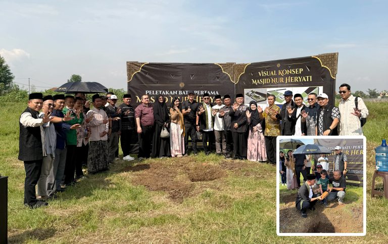 Peletakan Batu Pertama Masjid Nur Heryati Bandung